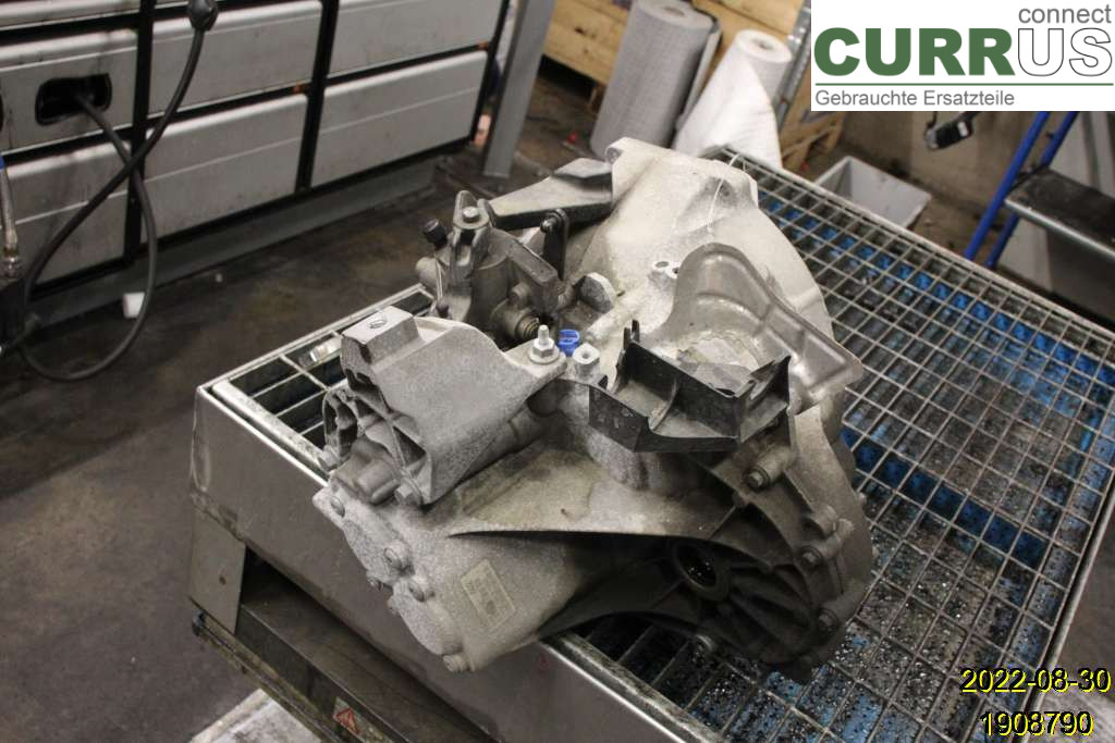 VOLVO V40  12-19 Gearbox (6-speed) 36011556 B4164T4