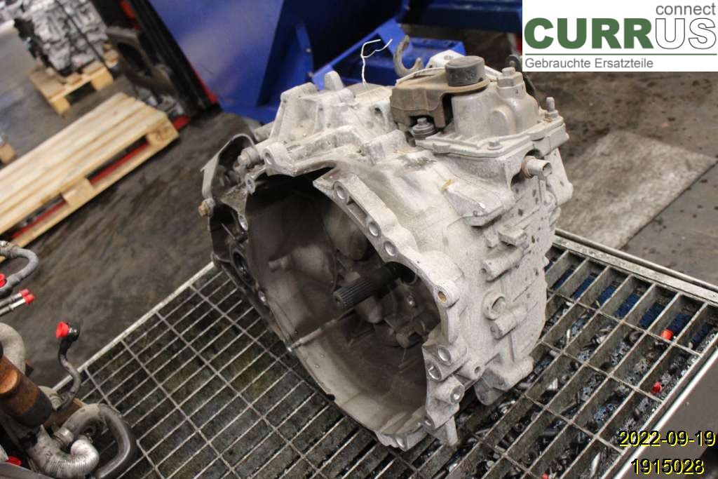 VOLVO V70      08-13 6-Gang-Getriebe 8251965 D5244T4