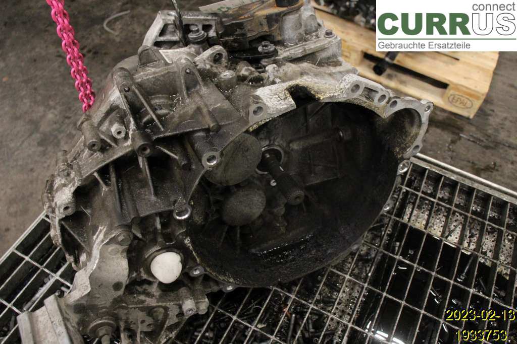 VOLVO V70      08-13 Gearbox (6-speed) 36000614 D5204T3