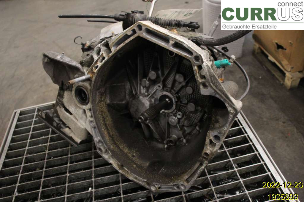 DACIA DUSTER  10-17 Gearbox (6-speed) 8201729751 K9K-666