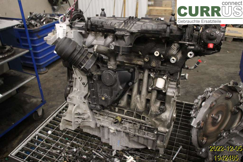 VOLVO V40  12-19 Silnik 36050627 D5204T6
