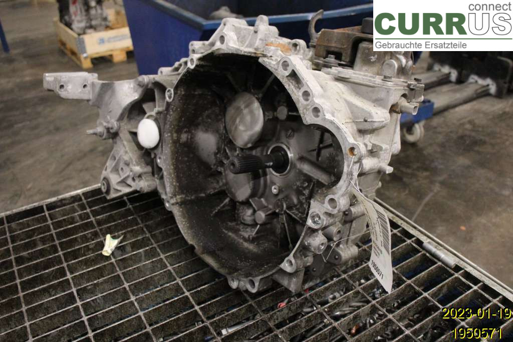 VOLVO S60      11-13 Skrzynia 6-biegowa 36001863 D5204T2
