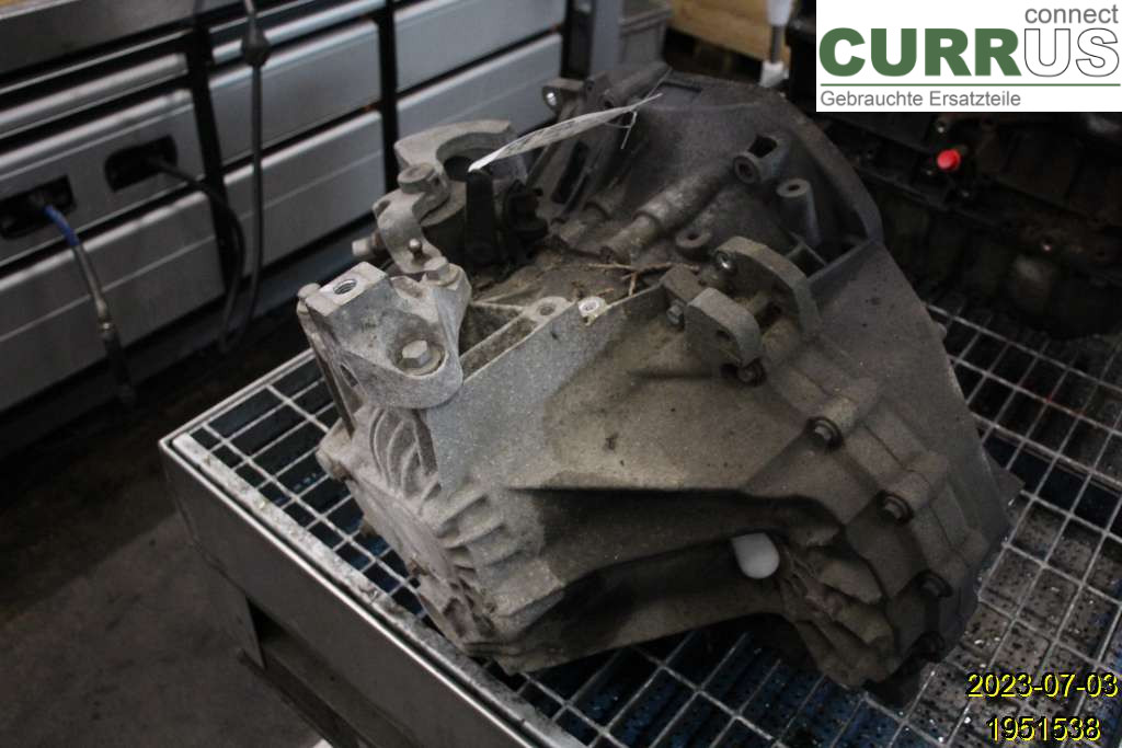 VOLVO V50      08-12 Gearbox (6-speed) 36050506 D4204T
