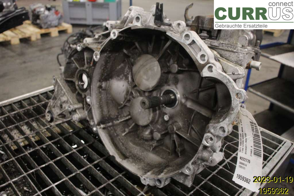 VOLVO V60  11-13 Skrzynia 6-biegowa 36000614 D5204T7