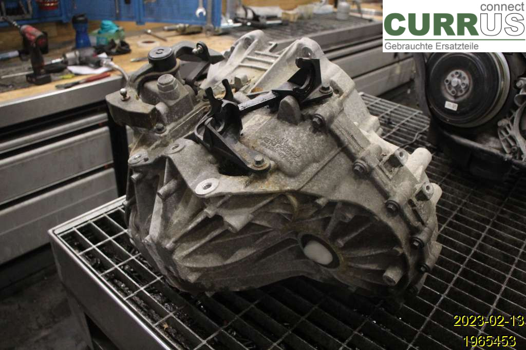 VOLVO V40  12-19 Gearbox (6-speed) 36010296 D4204T8