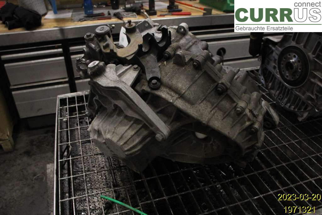 VOLVO V40  12-19 6-Gang-Getriebe 36001737 D5204T4