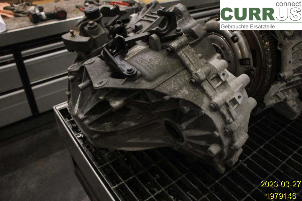 VOLVO V60  14-18 Gearbox (6-speed) 36012742 D4204T8