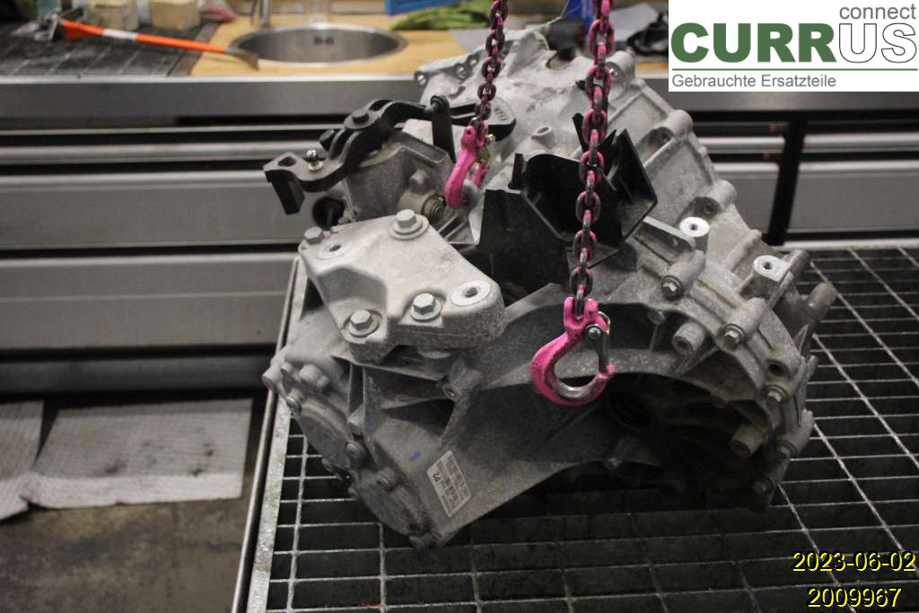 VOLVO V40  CROSS COUNTRY 13-19 Gearbox (6-speed) 36012695 B4204T37