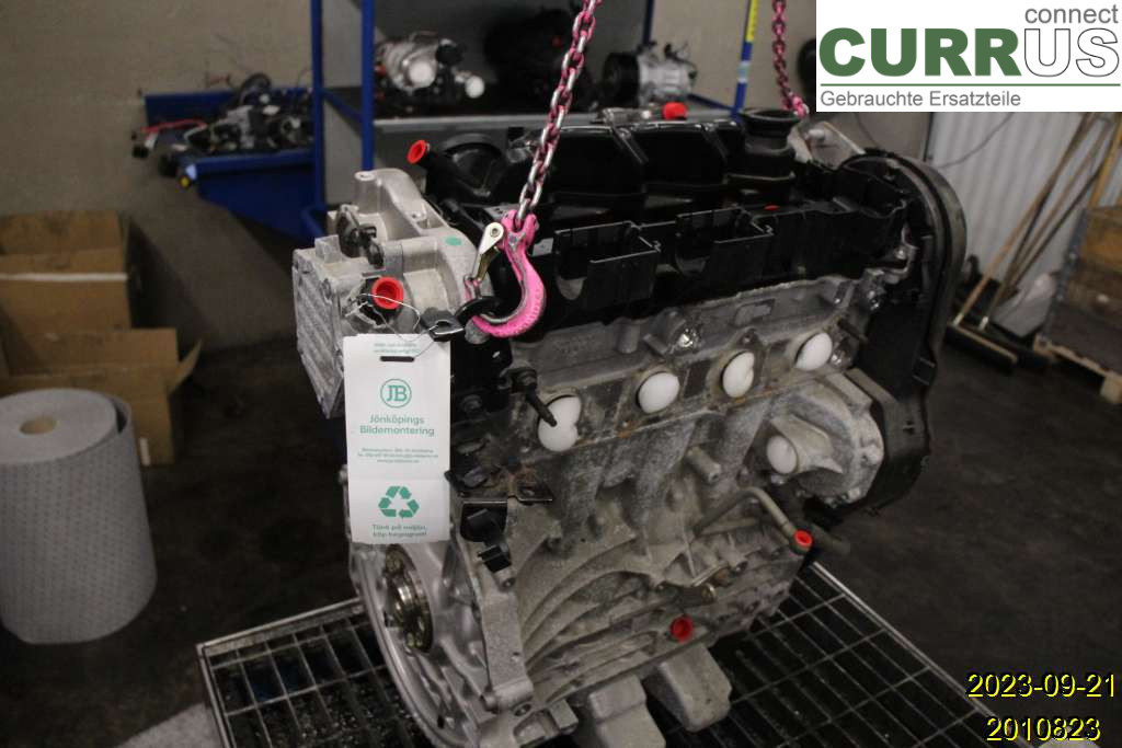 VOLVO V40  CROSS COUNTRY 13-19 Engine 36010067 D4204T8