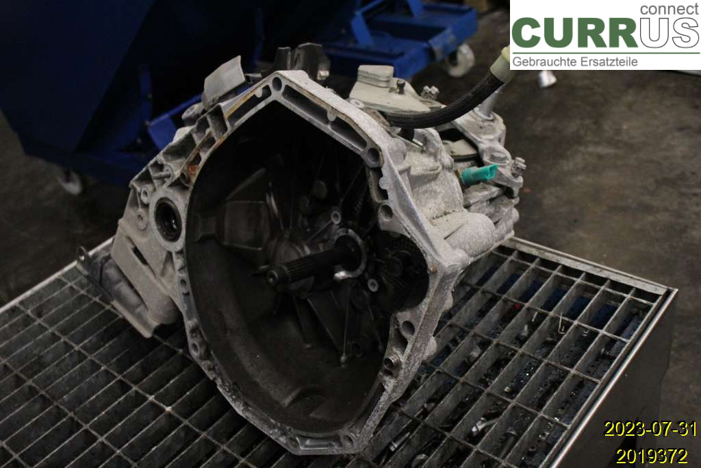 DACIA DUSTER  10-17 Gearbox (6-speed) 8201729751 K9K-666