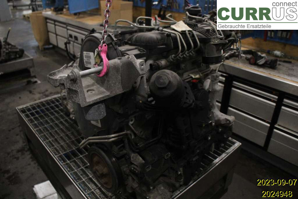 VOLVO V60  11-13 Engine 36050500 D5204T2