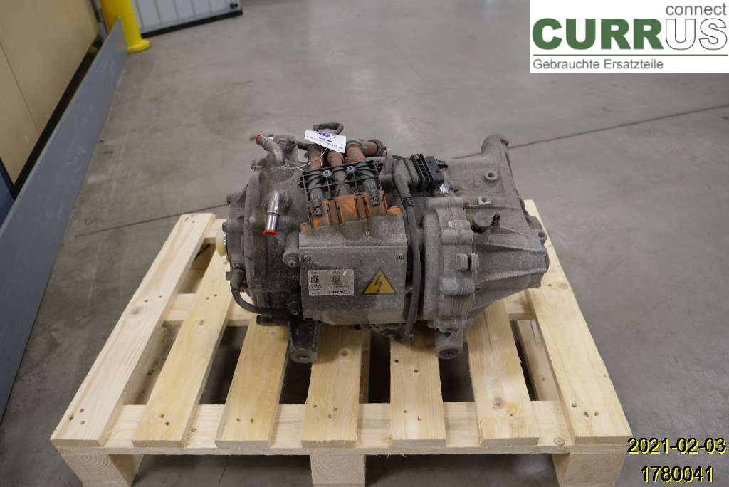 VOLVO S90  17- Silnik 36013008 B4204T35