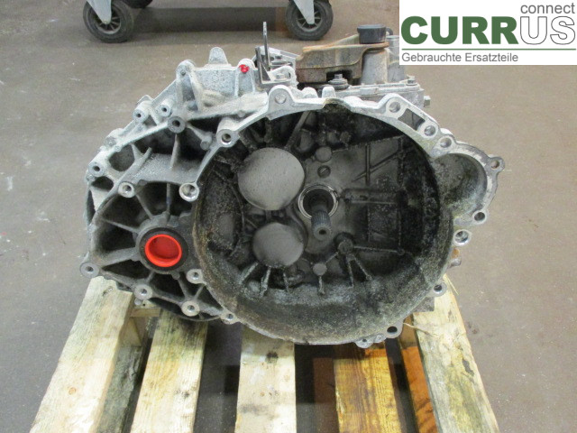 VOLVO S60      11-13 Gearbox (6-speed) 36001863 D5204T2