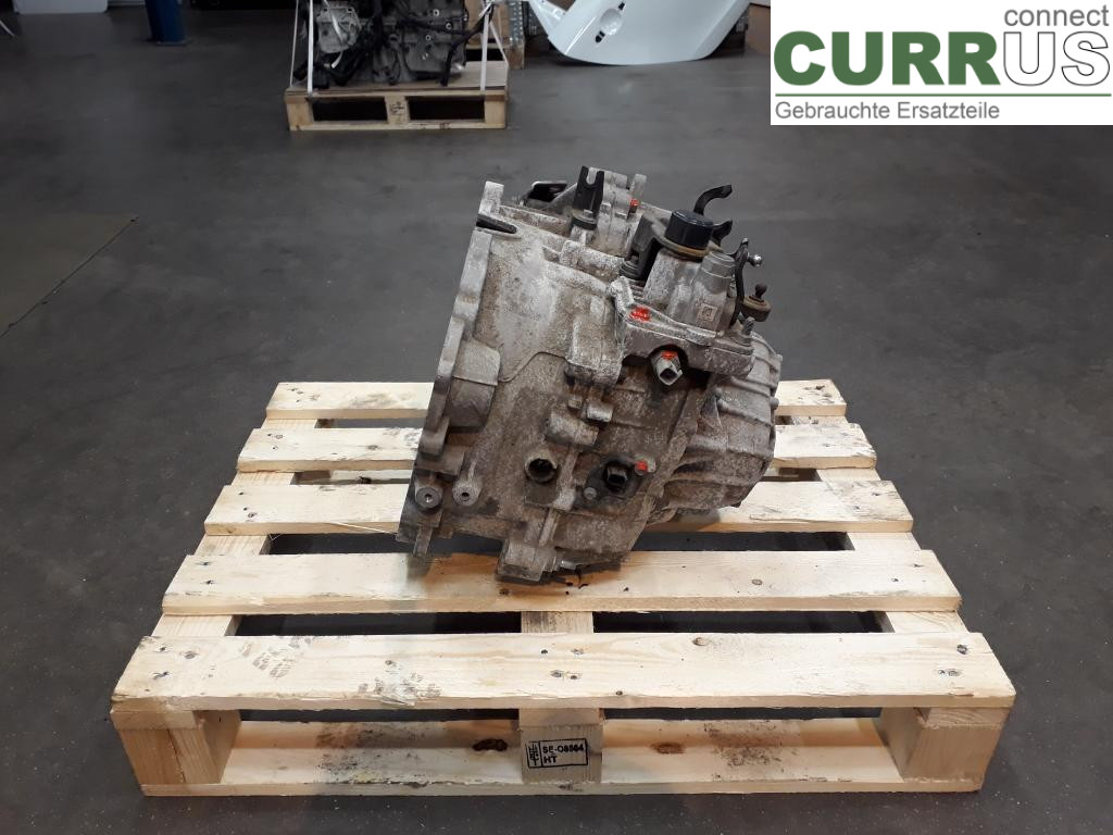 VOLVO V70    14-16 Gearbox (6-speed) 36000614 D5204T3