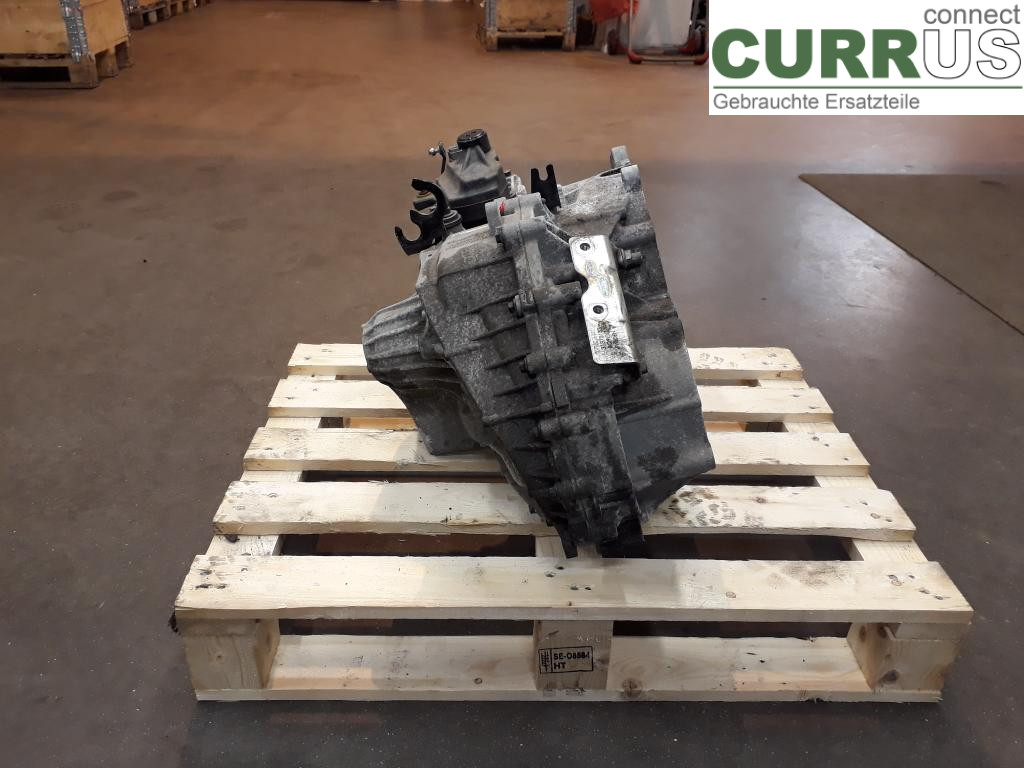 VOLVO V70    14-16 Gearbox (6-speed) 36000614 D5204T3