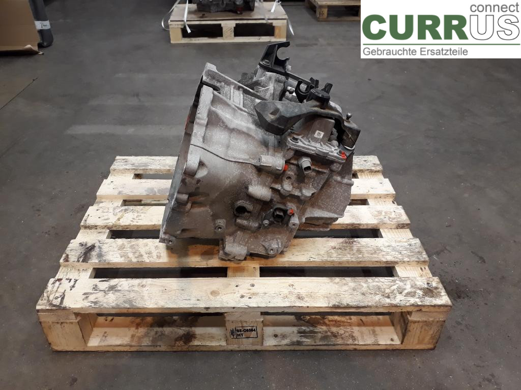 VOLVO V70    14-16 Gearbox (6-speed) 36010330 D4204T5