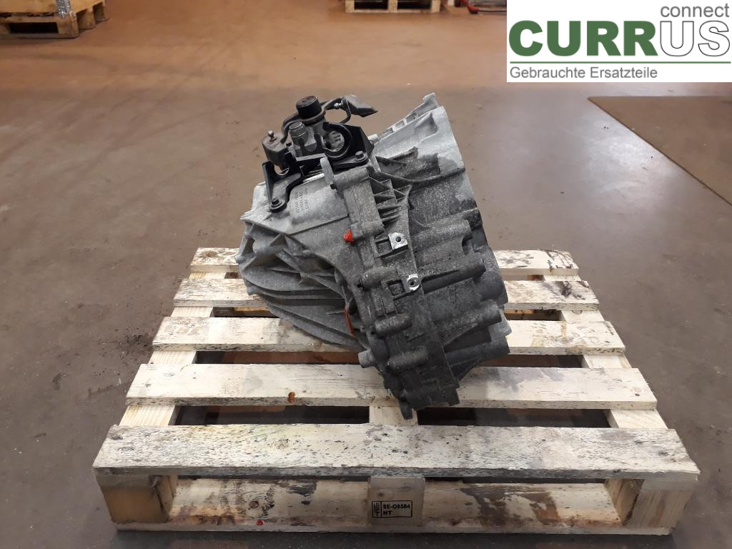 VOLVO V70    14-16 Gearbox (6-speed) 36010330 D4204T5