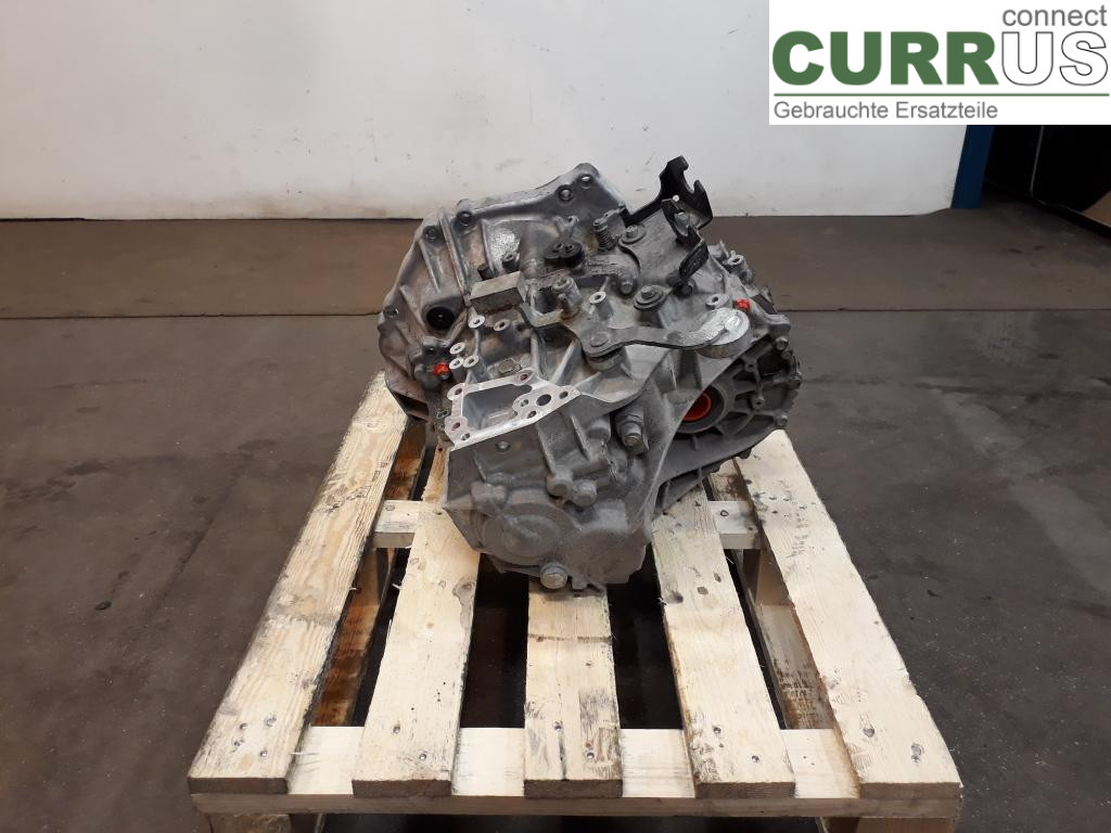 TOYOTA VERSO        09-  6-Gang-Getriebe 30300-0F050 2ZR-FAE
