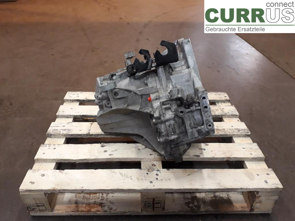 TOYOTA VERSO        09-  6-Gang-Getriebe 30300-0F050 2ZR-FAE