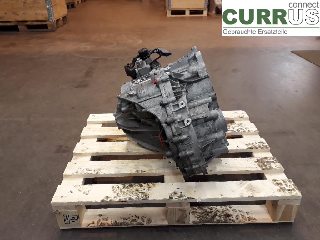 VOLVO V40  12-19 Gearbox (6-speed) 36010298 B4204T38