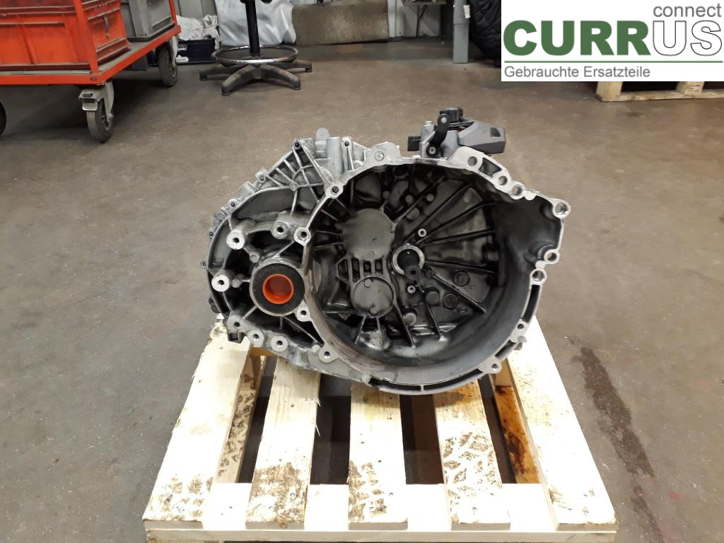 VOLVO V40  12-19 Gearbox (6-speed) 36010298 B4204T38