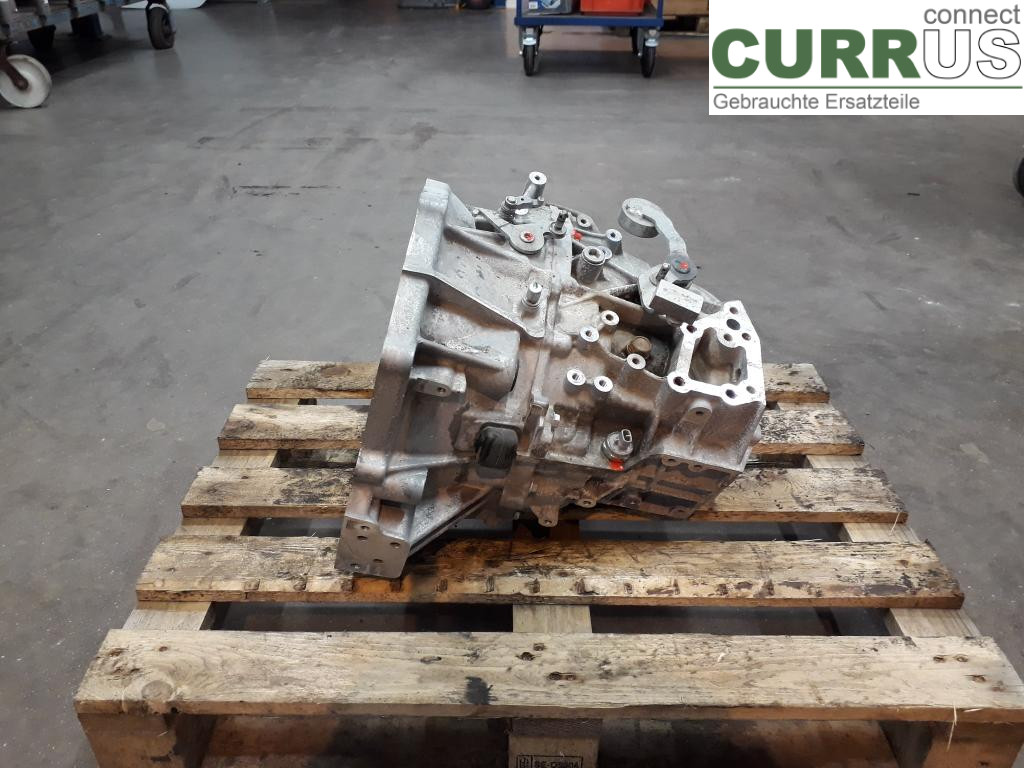 TOYOTA YARIS  15-20 6-Gang-Getriebe 30300-0D311 1NR-FE