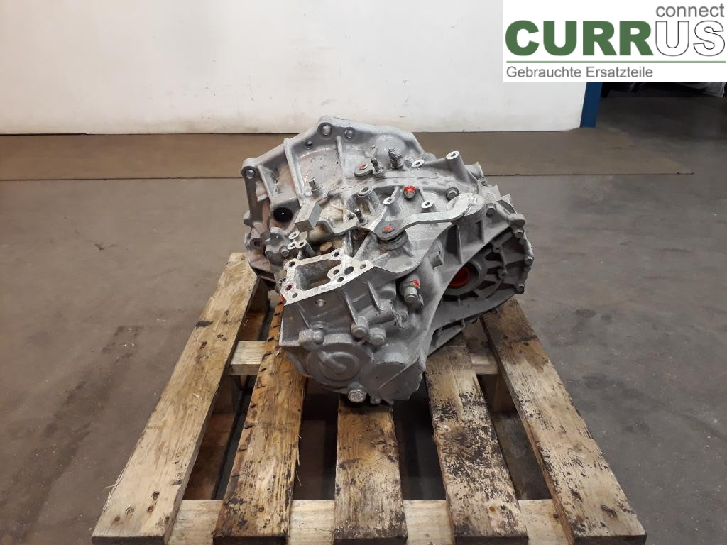 TOYOTA YARIS  15-20 6-Gang-Getriebe 30300-0D311 1NR-FE