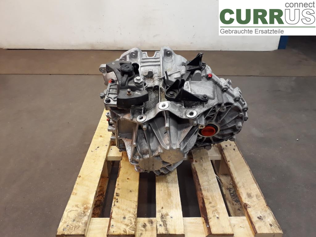 VOLVO V60  14-18 Gearbox (6-speed) 36010332 B4204T37