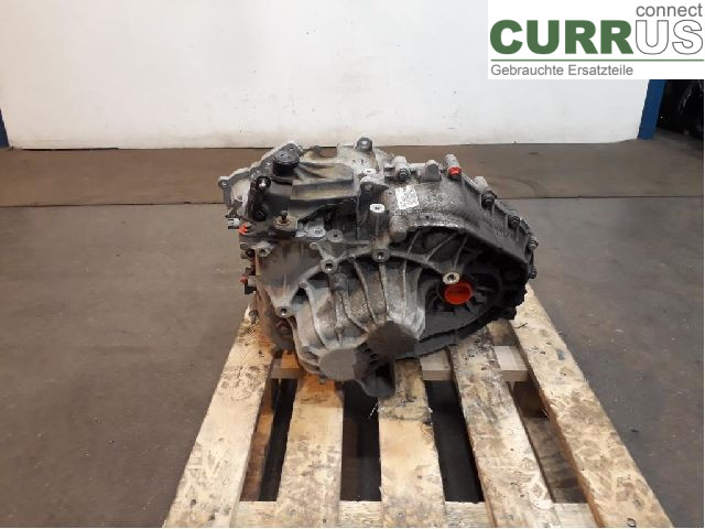 VOLVO V60  11-13 Skrzynia 6-biegowa 36001863 D5204T3