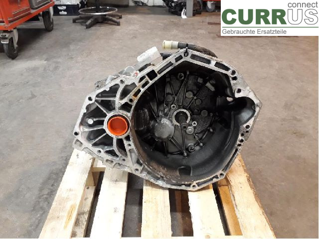 DACIA DUSTER  10-17 Gearbox (6-speed) 8201365769 K9K-898