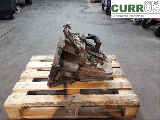 DACIA DUSTER  10-17 Gearbox (6-speed) 8201365769 K9K-898
