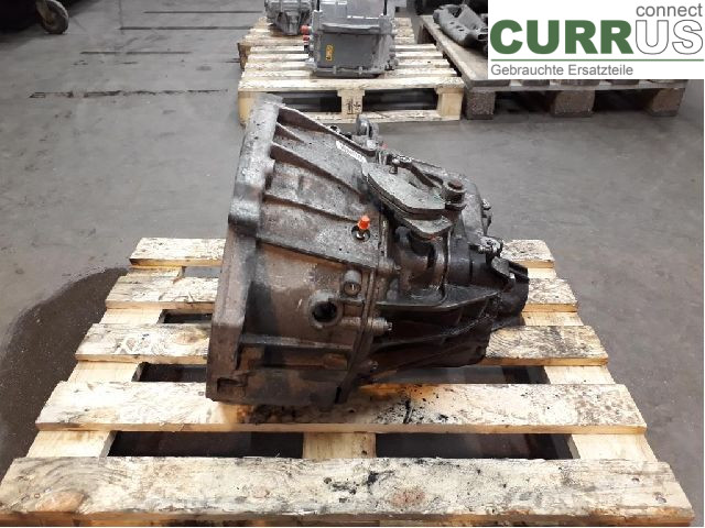 RENAULT MEGANE III 09-15 Gearbox (6-speed) 7711497589 F4R-874