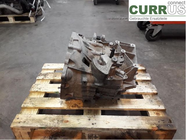 VOLVO V70      08-13 Gearbox (6-speed) 36050886 D4204T