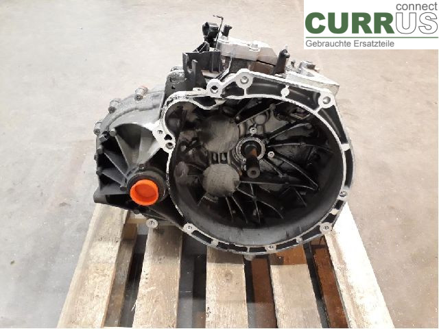 VOLVO V60  14-18 Gearbox (6-speed) 36051127 D4162T