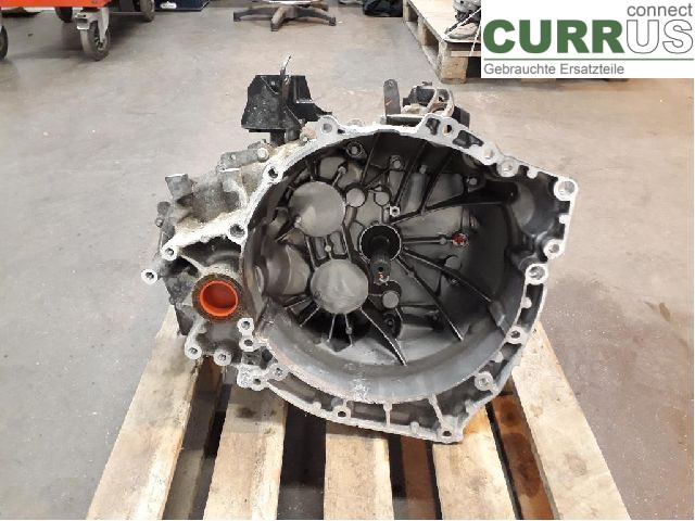 VOLVO V40  CROSS COUNTRY 13-19 Gearbox (6-speed) 36003285 D4204T9