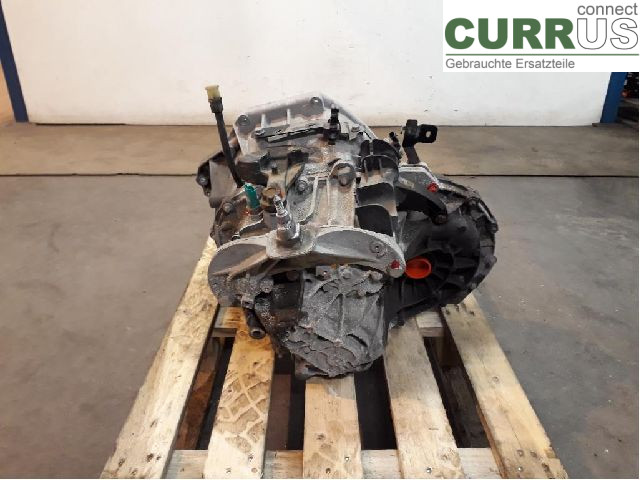 RENAULT TRAFIC  15- Gearbox (6-speed) 8201704616 R9M-452