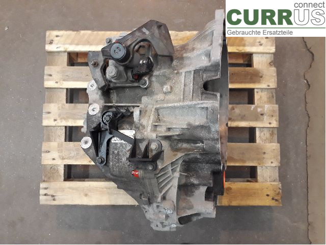 VOLVO V60  14-18 Gearbox (6-speed) 36010330 D4204T14