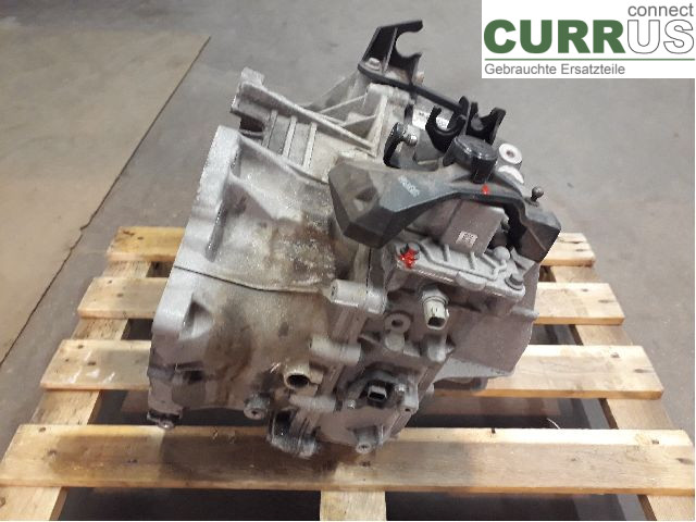 VOLVO V60  14-18 Gearbox (6-speed) 36010330 D4204T14