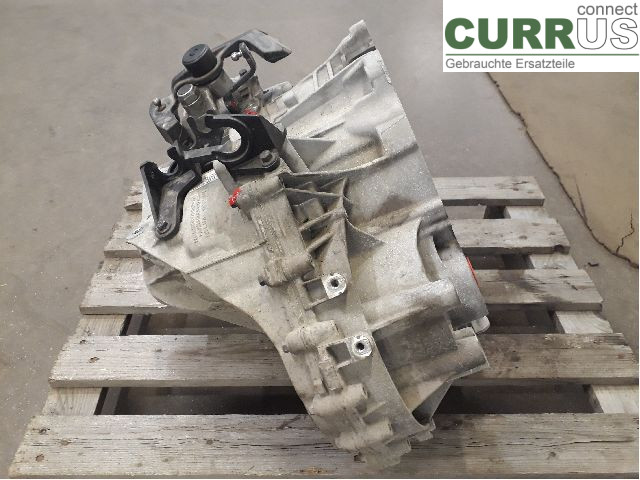 VOLVO V40  12-19 Gearbox (6-speed) 36010296 D4204T8