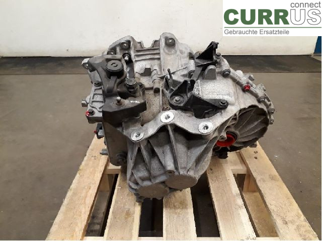 VOLVO V70    14-16 Gearbox (6-speed) 36010330 D4204T5