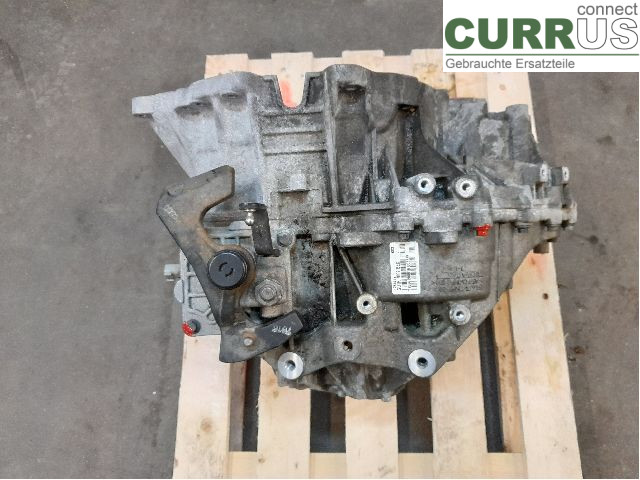 VOLVO V40  12-19 Gearbox (6-speed) 36010296 D4204T9