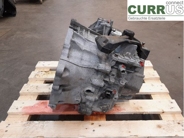 VOLVO V40  12-19 Gearbox (6-speed) 36010296 D4204T9
