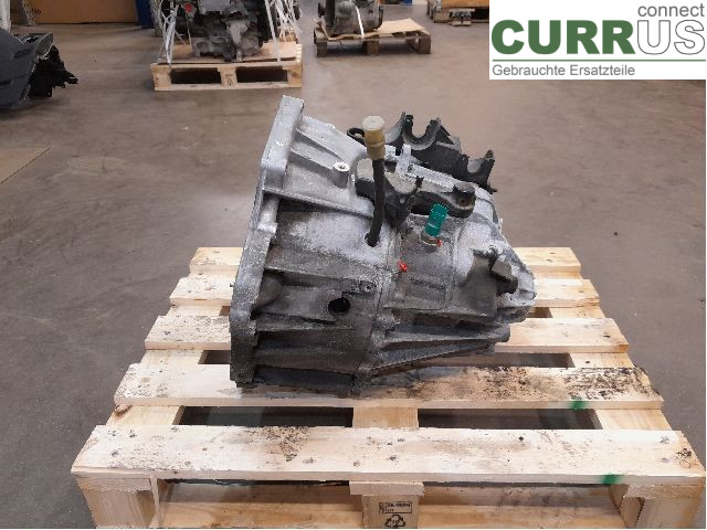 RENAULT TRAFIC  15- Gearbox (6-speed) 8201704616 R9M-450