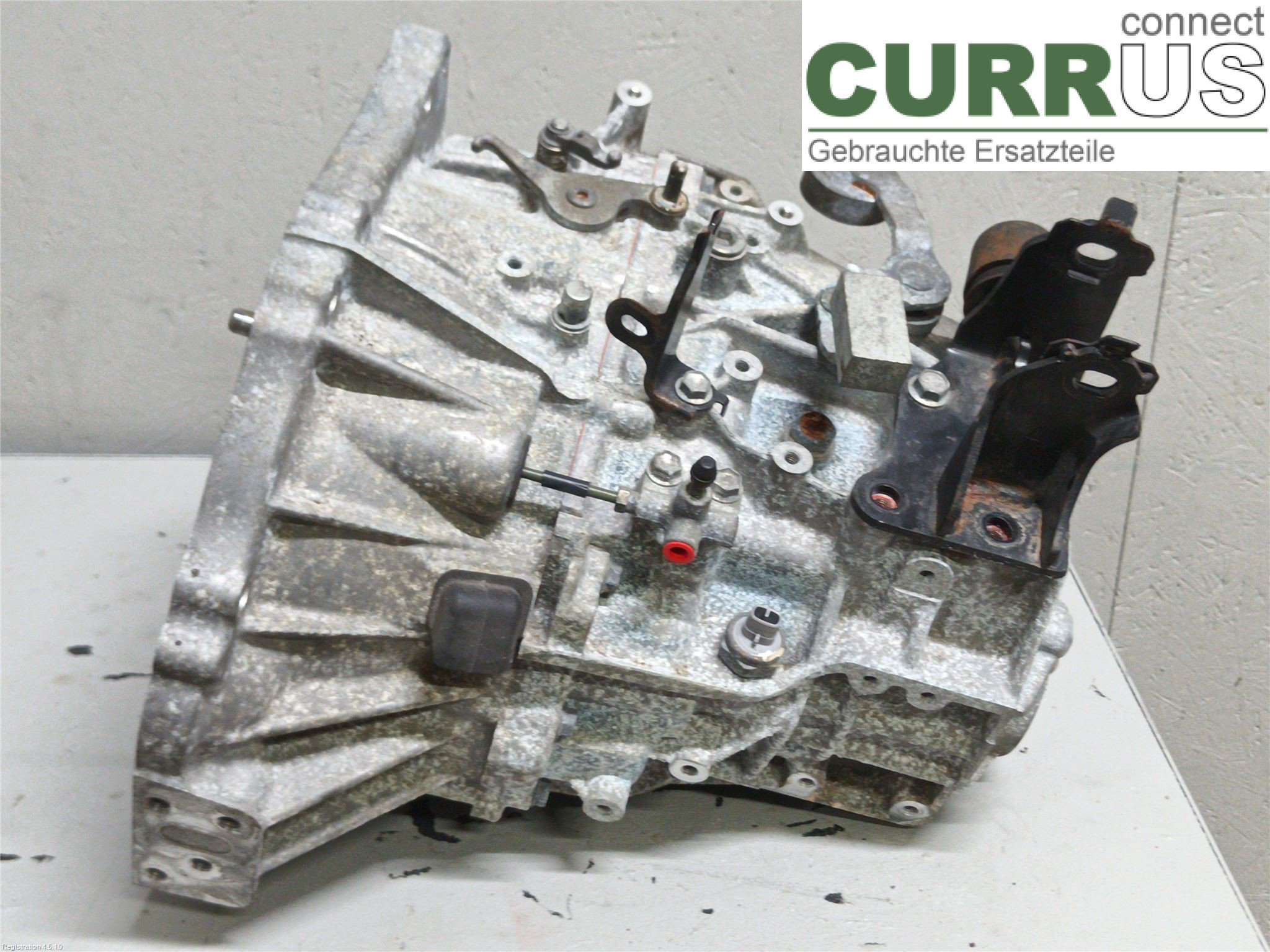 TOYOTA AURIS      13-19 6-Gang-Getriebe 30300-02390 8NR-FTS