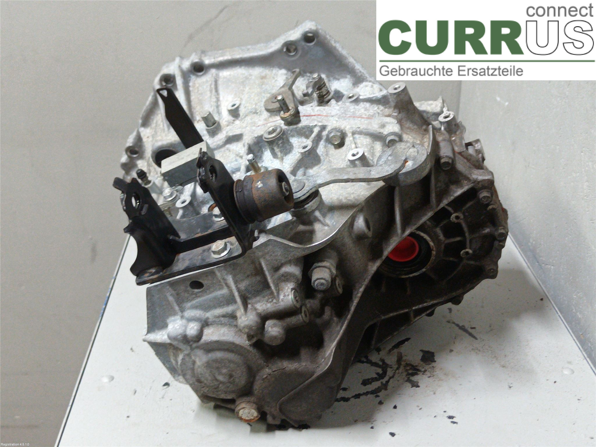 TOYOTA AURIS      13-19 6-Gang-Getriebe 30300-02390 8NR-FTS