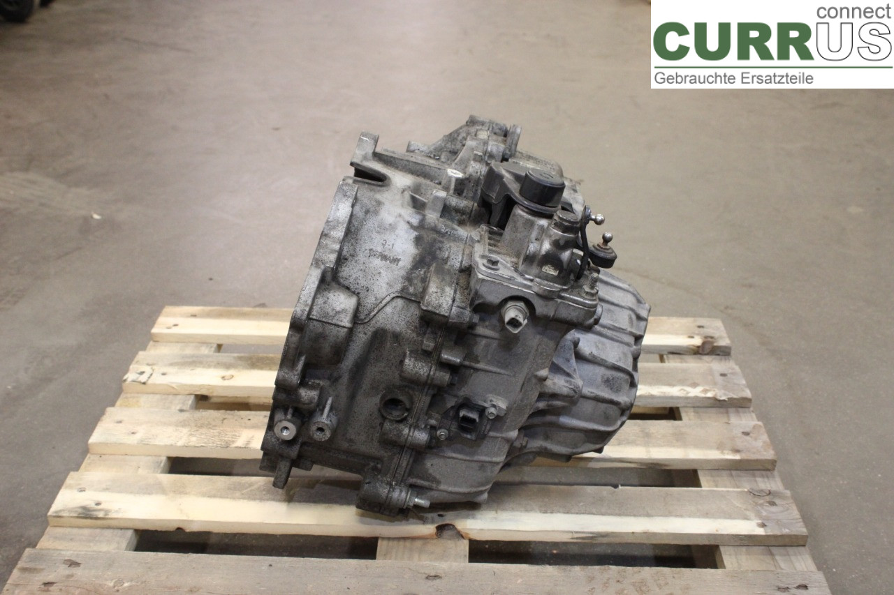 VOLVO V70    14-16 Gearbox (6-speed) 36000614 D5204T7
