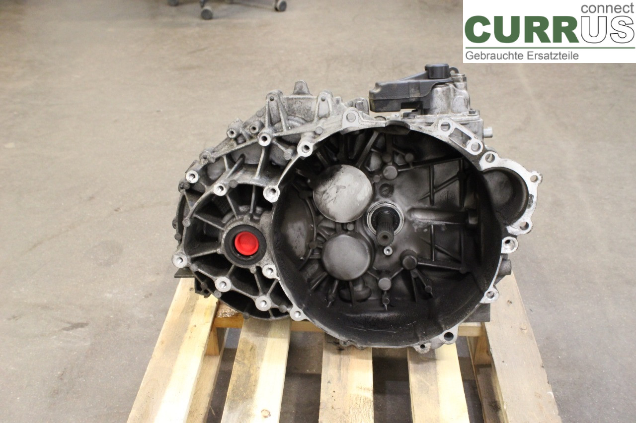 VOLVO V70    14-16 Gearbox (6-speed) 36000614 D5204T7