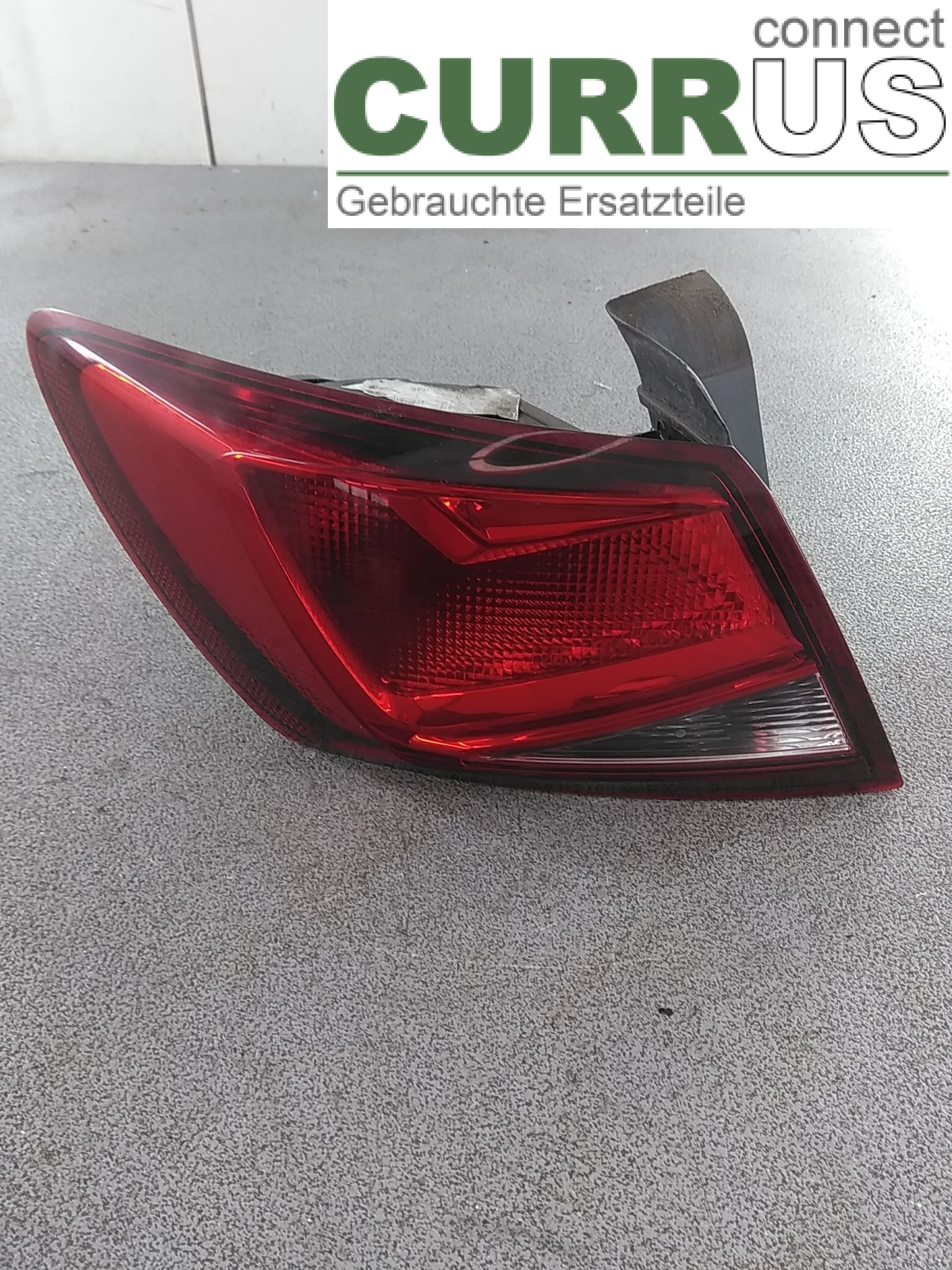  car-part-types.wing_mirror_switch  VY
