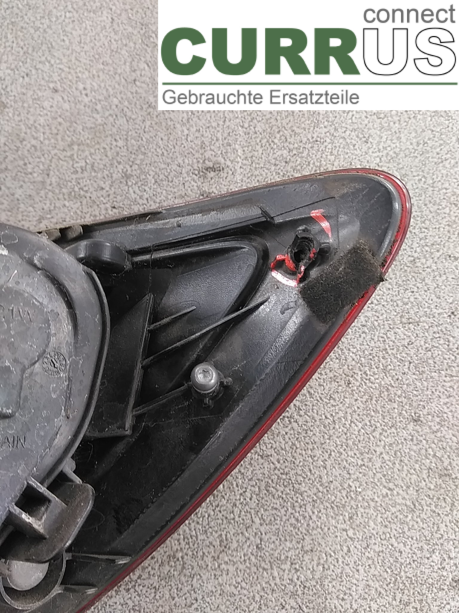  car-part-types.wing_mirror_switch  VY