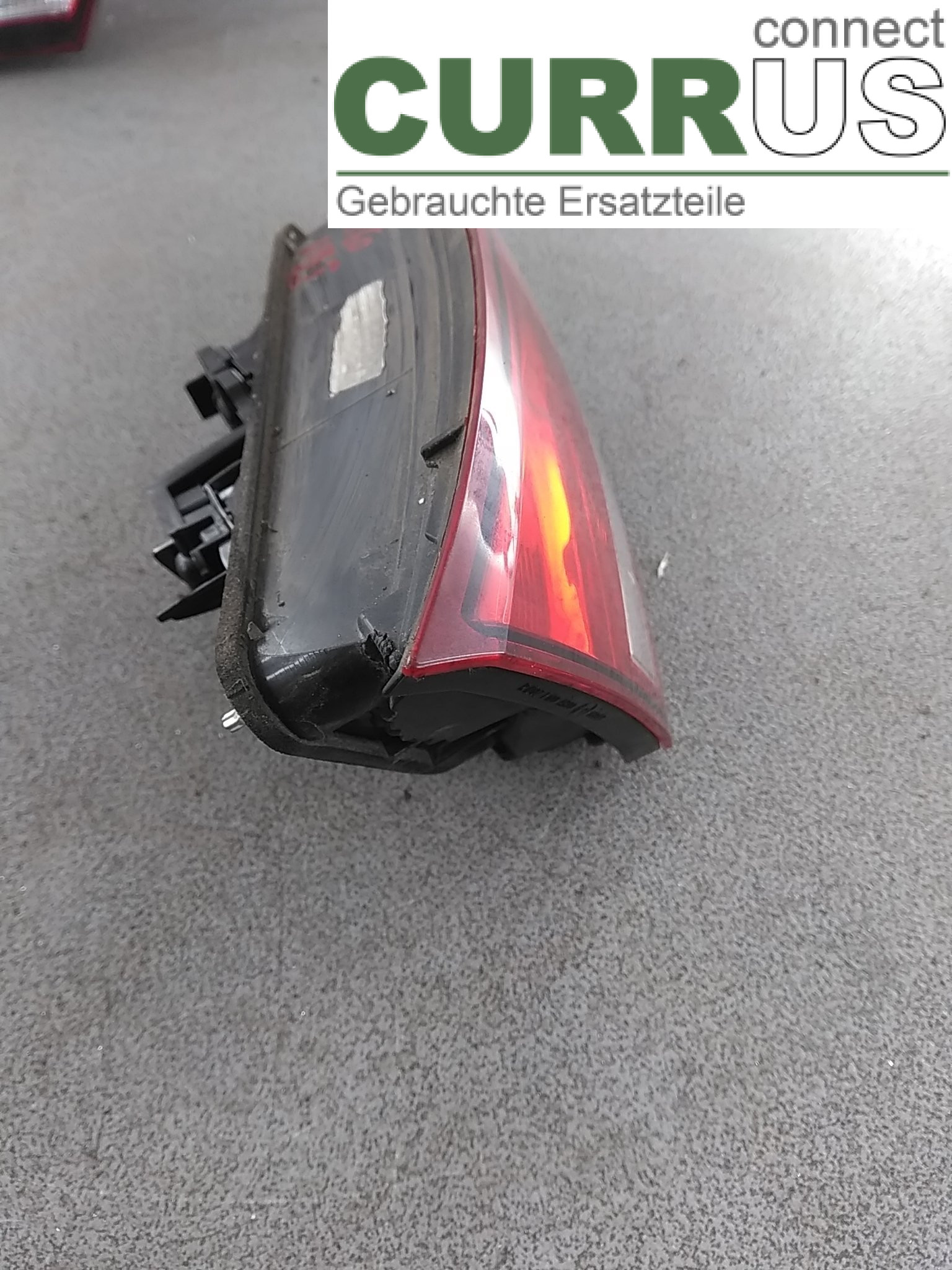  car-part-types.wing_mirror_switch  VI
